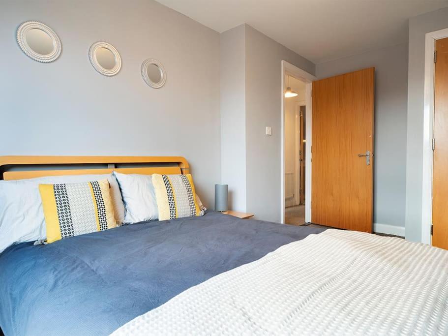 Lovely 2 Bedroom Apt At Ormeau Park W/ Free Parking Belfast Exterior foto