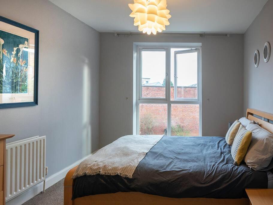 Lovely 2 Bedroom Apt At Ormeau Park W/ Free Parking Belfast Exterior foto
